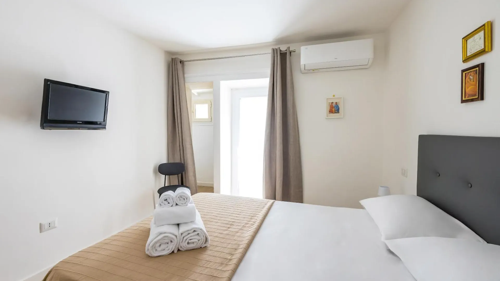 Apartment Terrazza Spaccanapoli By Napoliapartments Italy